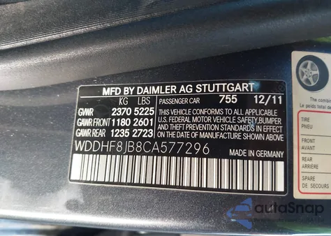 2012 Mercedes-Benz E 350 4Matic z USA, uszkodzony, nr VIN WDDHF8JB8CA577296